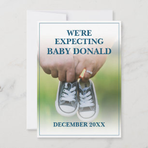 Annonce de grossesse avec chaussures de bébé