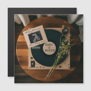 Annonce de grossesse avec un tourne-disque vinyle 