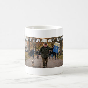 Anti AA—Travaillez les Étapes Mug Satire Vieil Hom
