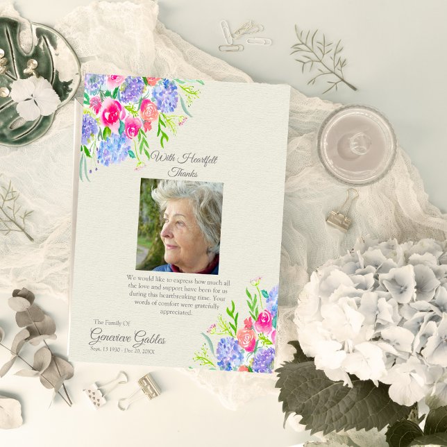 Aquarelle Hydrangeas Photo Merci funéraire (Express gratitude to funeral attendees with this lovely watercolor card featuring hydrangeas. )