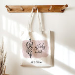 Aquarelle moderne Floral Blush Bridesmaid Sac four<br><div class="desc">Illustration d'aquarelle moderne avec un trait de brosse et des flûtes simples dessinées combinées à un élégant script manuscrit "bridesmaid" pour un cadeau de faveur de mariage parfait. Monogram est en police sans serif et est facilement personnalisé.</div>