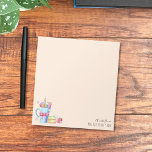 Aquarelle | Note Du Bloc-Notes Du Nom De L'Enseign<br><div class="desc">Mignon bloc-notes pour enseignant personnalisé avec l'aquarelle illustration d'une tasse bleue remplie de crayons, d'un stylo et d'un pinceau, ainsi que quelques livres et une pomme rouge sur le côté. Il y a aussi quelques petites fleurs blanches aléatoires éparpillées un peu partout. Personnalisez cet élément avec votre propre texte et...</div>