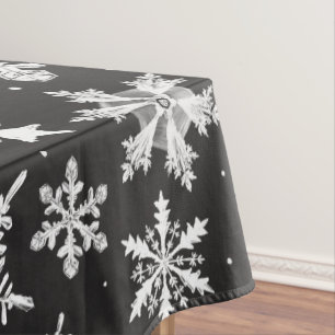 Aquarelle Snowflake Motif Nappe