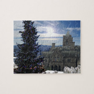 Arbre de Noël avec l'ancienne église Jigsaw Puzzle