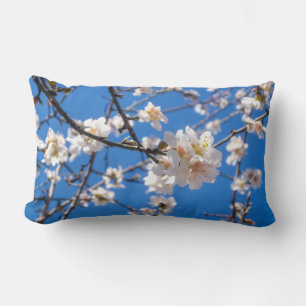 Arbre des fleurs lancer des oreillers