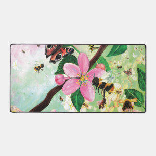 Arbre florissant avec les abeilles