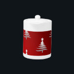 Arbres de Noël en argent sur rouge<br><div class="desc">Merci pour visiter le magasin de Noël des Fêtes ! Vous regardez The Lee Hiller Designs Holiday Collection of Home and Office Decor,  Apparel,  Gifts,  Objets de collection et plus encore. Les designs incluent Lee Hiller Photography in Hand Drawn Mixed Media et Art numérique Collection.</div>