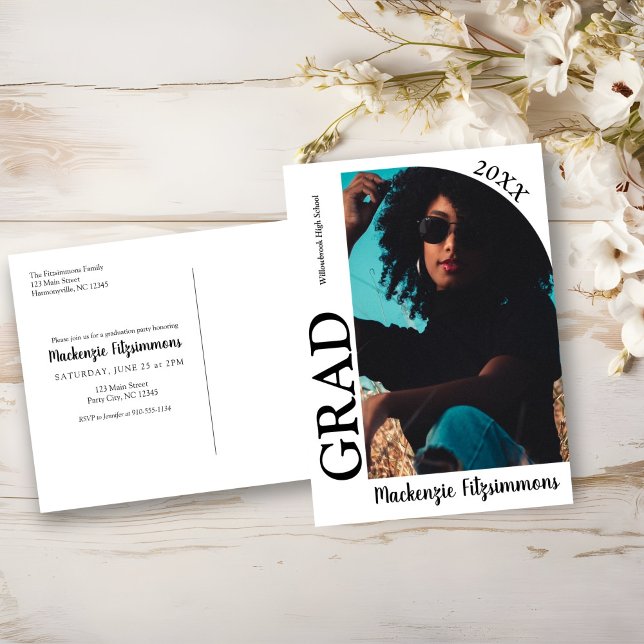 Arc moderne Photo Graduation Invitation (White Modern Arch Photo Graduation Invitation Postcard)