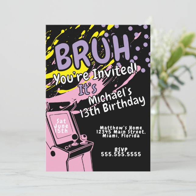 Arcade Colorful Birthday Party Pink  (Debout devant)