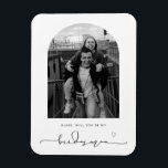 Arch Frame Seras-tu mon Bridesman Magnet<br><div class="desc">Minimaliste et moderne serez-vous mon porte-parole de proposition magnétique. Pour une personnalisation plus avancée de cette conception,  par exemple la modification de la disposition,  de la police ou de la taille du texte,  cliquez sur le bouton "PERSONNALISER" ci-dessus. Veuillez me contacter pour toute question !</div>