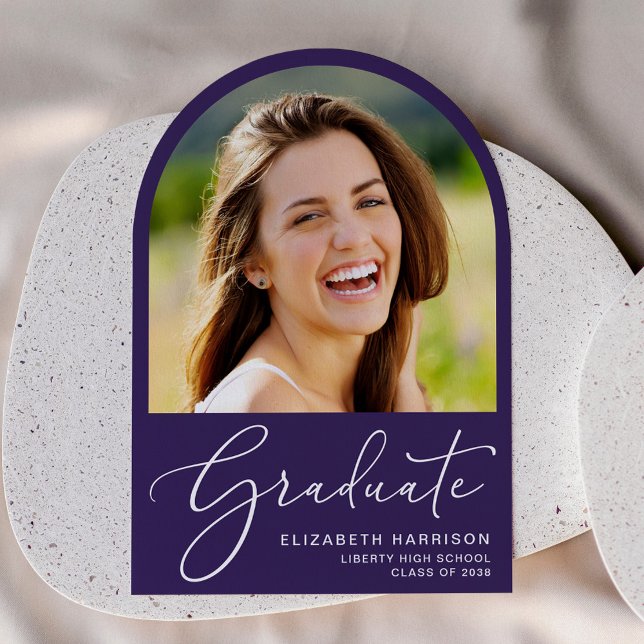 Arch Photo Purple Graduation Faire-part (An elegant arch-shaped college graduation party invitation to celebrate the graduate's achievements)