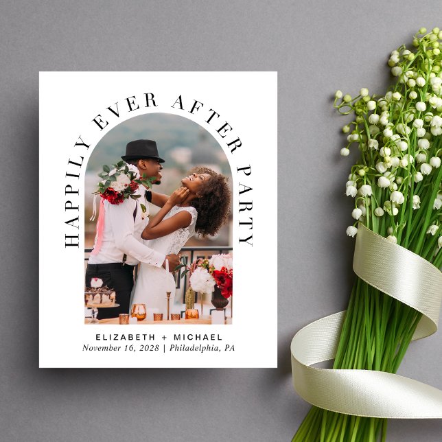 Arch Photo QR Code Mariage Réception Invitation (Celebrate your love story with an invitation showcasing your favorite photo in an elegant arch frame)