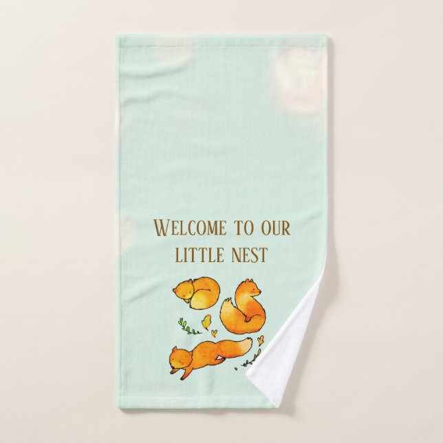 Arrivée de bébé dans les bois Nouveau-né (Serviette à main)
