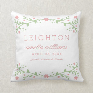 Assez dans le coussin rose de l'information de