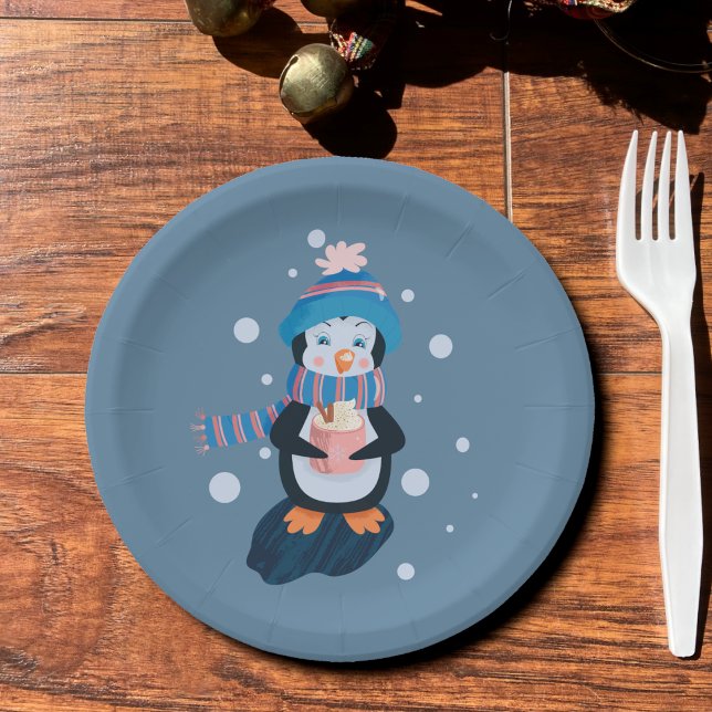 Assiette en papier de vacances bleu au Penguin ave (Penguin with hot cocoa mug blue Holiday paper plate .)