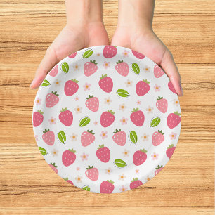 Assiette en papier rose fraise pour l'anniversaire