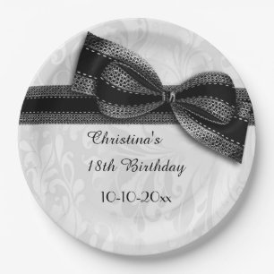 Assiettes En Carton 18e Anniversaire Noir Damassé et Nœud Papillon