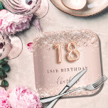 Assiettes En Carton 18e anniversaire rose or blush nom de parties scin<br><div class="desc">Elégant, classique, glamour et girly pour une fête de 18ème anniversaire. arrière - plan rose or et dégradé de rougeur. Décoré d'or rose, de parties scintillant imitation, brille. Personnalisez et ajoutez un nom. Le nom est écrit avec un script de style moderne en lettres de couleur rose foncé. Le numéro...</div>