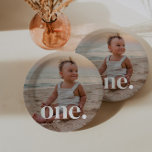 Assiettes En Carton 1er anniversaire Photo - un<br><div class="desc">Un design moderne 1er Anniversaire avec espace pour ajouter votre propre photo et avec le mot 'one.' sur le dessus. Vous pouvez changer le mot à n'importe quoi d'autre si vous préférez !</div>