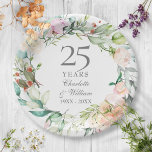 Assiettes En Carton 25e anniversaire du Mariage Aquarelle d'argent Flo<br><div class="desc">Dotés d'une délicate guirlande florale d'aquarelle,  ces élégantes plaques de papier du 25e anniversaire mariage peuvent être personnalisées avec vos informations spéciales d'anniversaire argent dans un élégant texte argenté. Conçu par Thisisnotme©</div>