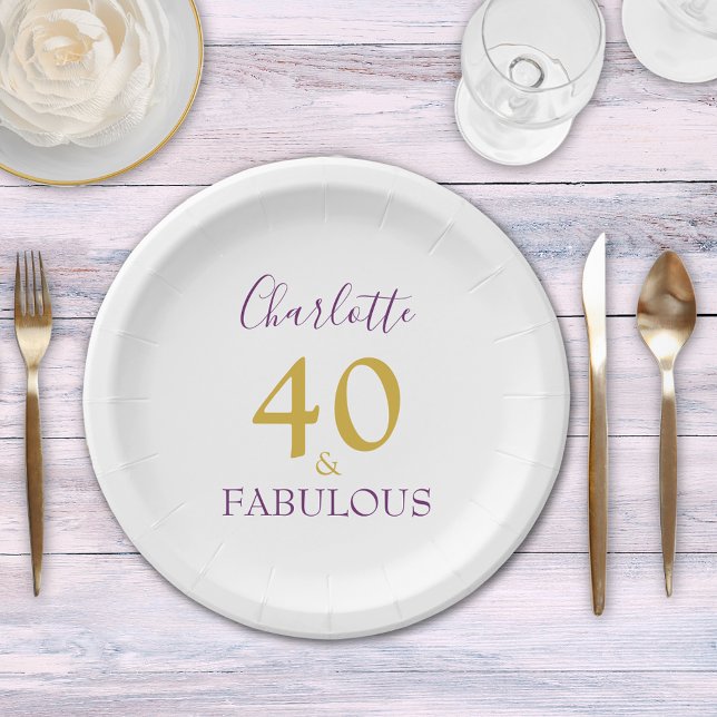 Assiettes En Carton 40 et Fabulous Chic Elegant 40e anniversaire (40 and fabulous elegant purple and gold typography personalized 40th birthday party paper plate)