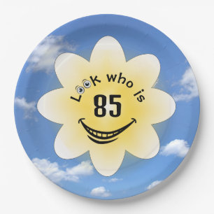 Assiettes En Carton 85e anniversaire soleil et nuages d'été