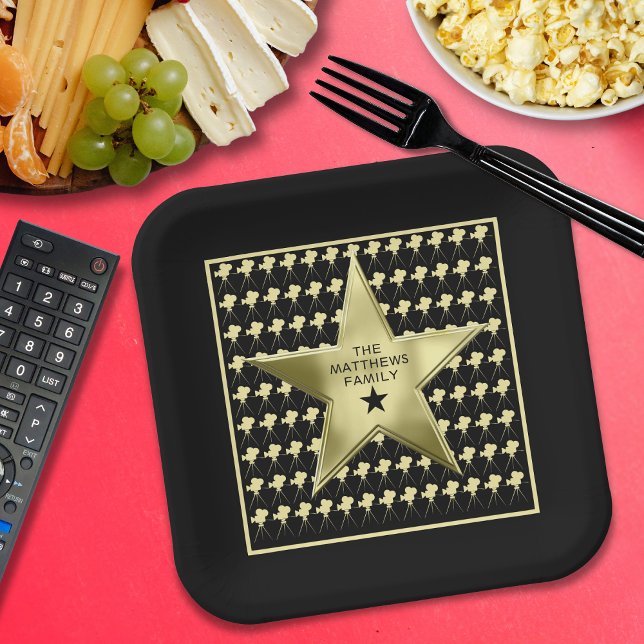 Assiettes En Carton Accueil Théâtre Personnalisé Nom de famille Film S (Fun custom name paper plates for your home theater snacks!)