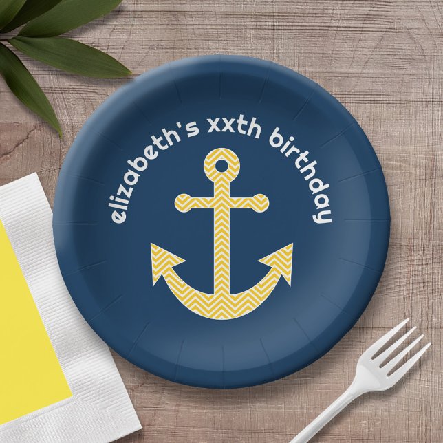 Assiettes En Carton Ancre nautique avec Motif de Navy Jaune Chevron (Personalized birthday party plate with area for name)