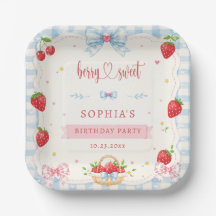 Anniversaire de fraise sucrée aux fruits rouges