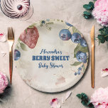 Assiettes En Carton Aquarelle Berry Baby shower doux<br><div class="desc">Ajoutez une délicieuse touche de douceur à votre baby shower avec nos Plaques de Baby shower Blueberry Berry Sweet. Ces charmantes assiettes présentent d'adorables illustrations de bleuets et des accents vibrants sur le thème des baies, parfaits pour créer une atmosphère fantaisiste à votre fête. Conçues à partir de papier résistant,...</div>
