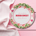 Assiettes En Carton Baby shower Berry Sweet Strawberry<br><div class="desc">Faites-vous plaisir avec nos plaques de papier Baby shower Berry Sweet Strawberry pour un baby shower délicieux. Conçues pour compléter le thème de votre fête, ces assiettes de charme ajoutent une touche de couleur à votre table et insufflent à chaque repas la douceur irrésistible des fraises. Nos assiettes en papier...</div>
