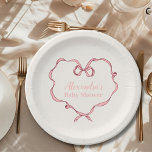 Assiettes En Carton Baby shower de boule rose<br><div class="desc">Élever votre baby shower avec nos Plaques en papier Baby shower Bow rose, conçues pour ajouter une touche d'élégance et de charme à votre célébration. Dotés d'un arc délicat dessiné à la main dans des teintes roses douces, ces assiettes sont parfaites pour célébrer l'arrivée d'une petite fille avec style et...</div>