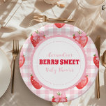 Assiettes En Carton Baby shower de coquette rose pâle Berry<br><div class="desc">Faites-vous plaisir avec nos plaques de papier Baby shower Berry Sweet Strawberry pour un baby shower délicieux. Conçues pour compléter le thème de votre fête, ces assiettes de charme ajoutent une touche de couleur à votre table et insufflent à chaque repas la douceur irrésistible des fraises. Nos assiettes en papier...</div>