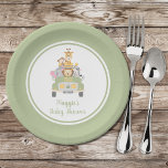 Assiettes En Carton Baby shower Safari animal mignon<br><div class="desc">Cette plaque en papier baby shower vert de l'armée et neutre pour le genre présente une jolie illustration de bébés animaux (lion, éléphant, zèbre, singe et girafe) entassés dans un véhicule safari et le nom et le "Baby shower" de la mère dans la coordination de l'écriture verte de l'armée. Parfait...</div>