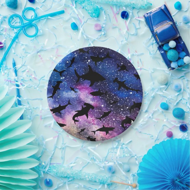 Assiettes En Carton Baleine de requin-requin ombragé sur galaxie incli (Fête)