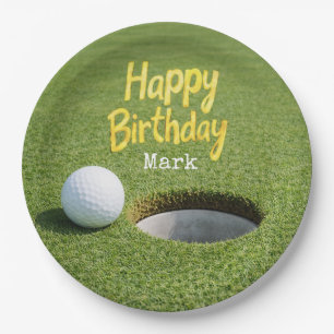 Assiettes En Carton Balle de golf avec tee sur l'herbe verte anniversa