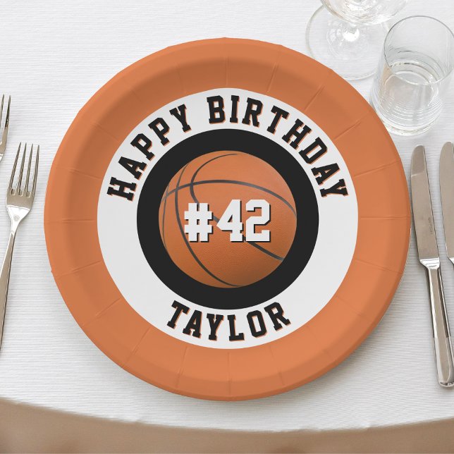 Assiettes En Carton Basketball Sport Équipe Joueur Nom Joyeux Annivers (orange black & white sports basketball happy birthday paper plates)