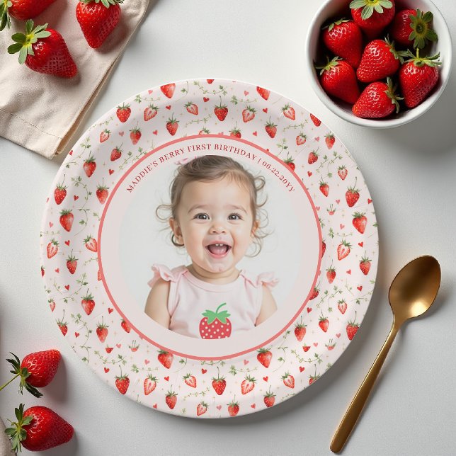 Assiettes En Carton Berry Sweet Strawberry Patch Photo 1st Birthday (berry first birthday party photo paper plate girls strawberry 1st watercolor summer farmhouse patch)