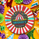 Assiettes En Carton Big Top Carnival Carnival Chalkboard 1er anniversa<br><div class="desc">Célébrez dans le style avec ces assiettes de papier 1er anniversaire amusantes et branchées. Le design est facile à personnaliser avec votre propre libellé et votre famille et vos amis seront ravis de voir ces fabuleuses assiettes de fête.</div>