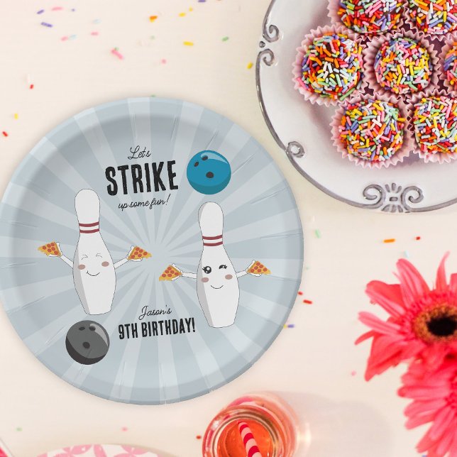 Assiettes En Carton Bowling Pizza Grève Un Anniversaire de enfant Amus (Bowling Pizza Strike Up Some Fun Kids Birthday Paper Plates)