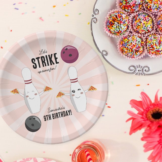 Assiettes En Carton Bowling Pizza Grève Un Anniversaire de enfant Amus (Bowling Pizza Strike Up Some Fun Kids Birthday Paper Plates)