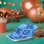 Assiettes En Carton Carrelage bleu Floral Motif Vintage Méditerranée<br><div class="desc">Elevez votre table avec ces élégantes plaques en papier ornées d'un motif bleu en tuiles florales. Inspiré par la céramique méditerranéenne et l'art décoratif vintage, ce design complexe ajoute une touche sophistiquée et intemporelle à tout repas. Parfaites pour les mariages, les anniversaires, les dîners, les pique-niques et les événements spéciaux,...</div>