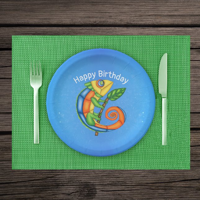 Assiettes En Carton Carton de couleur vive Lizard Leaf Anniversaire (Colourful cartoon lizard holding leaf on twig on vibrant blue kids Birthday paper party plates.)