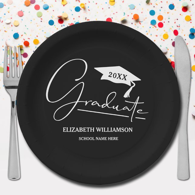 Assiettes En Carton Casquette de graduation de script blanc noir (Your name, class year and "Graduate" in a cool script on black school color paper plates)