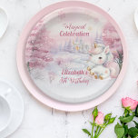 Assiettes En Carton Célébration magique Unicorn 5e fête d'anniversaire<br><div class="desc">Nous savons que vous êtes impatient de fêter l'anniversaire de votre petite fille et que le design de cette saison hivernale "Célébration magique" célèbre votre petite fille en rose glorieux! Une petite licorne mignonne est tout vêtue de rose et d'or, contre un arrière - plan enneigé, rose étoilé et lavande...</div>
