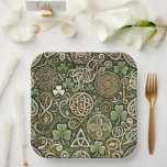 Assiettes En Carton Celtic Bloom<br><div class="desc">Celtic Bloom feels like spring awakening in an ancient land where folklore still breathes. The intertwining Celtic knots suggest music that loops, weaves, and circles back on itself like a living tapestry of melody. Bright green tones evoke lively fiddle dances and warm sunlight filtering through mossy forests, while the golden...</div>