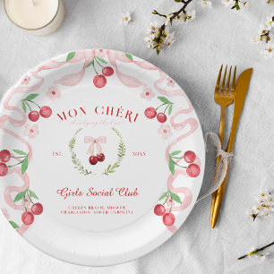 Assiettes En Carton Cerise sur le Gâteau Réception de Mariage
