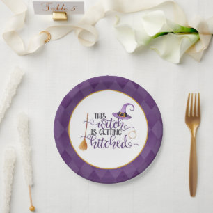 Assiettes En Carton Cette sorcière est en train d'obtenir une plaque d