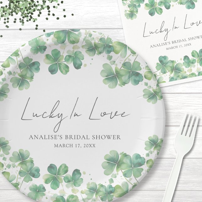 Assiettes En Carton Chanceux en amour Fête de mariage pour la Saint-Pa (Lucky In Love St. Patrick's Day Bridal Shower Paper Plates)
