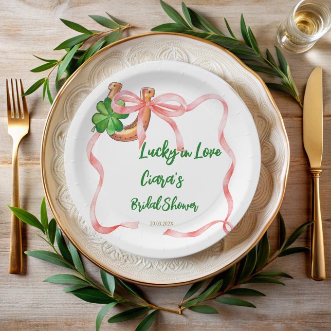 Assiettes En Carton Chanceux en amour ruban à nœud en feuille de trèfl (Lucky in love clover leaf bow ribbon St Patrick day bridal shower personalized printed paper plates)